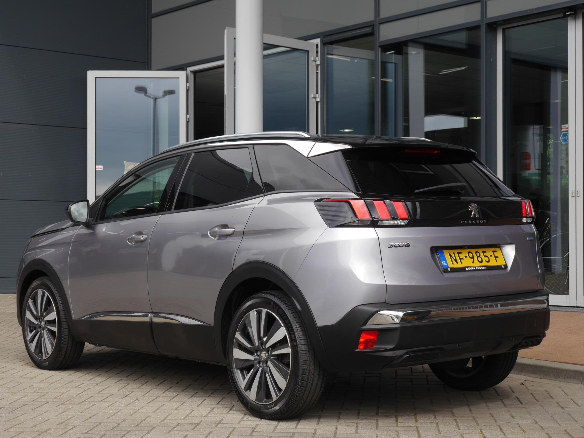 Peugeot 3008 1.2 PureTech Première | Elektrisch bedienbare, Gebruikt, Euro 6, 1199 cc, Leder en Stof