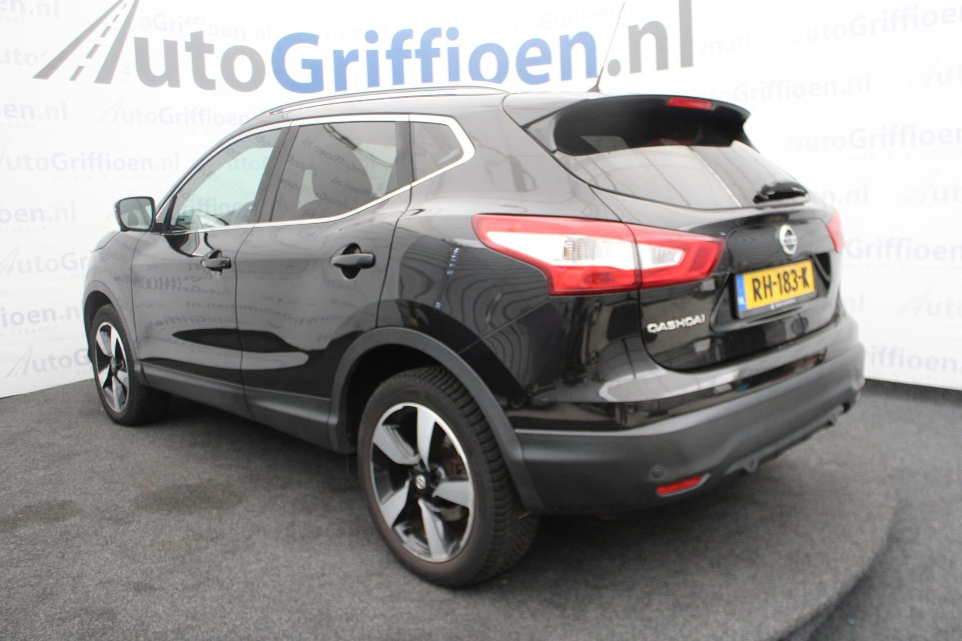 Nissan Qashqai 1.2 N-Vision nette SUV met pano en groot sche, Auto's, Voorwielaandrijving, Gebruikt, 4 cilinders, Bruin