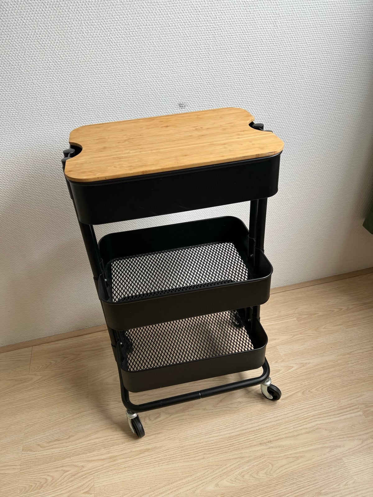 IKEA RÅSKOG Keukentrolley Zwart met Houten Deksel, Huis en Inrichting, Ophalen, Gebruikt, IKEA, Keukentrolley