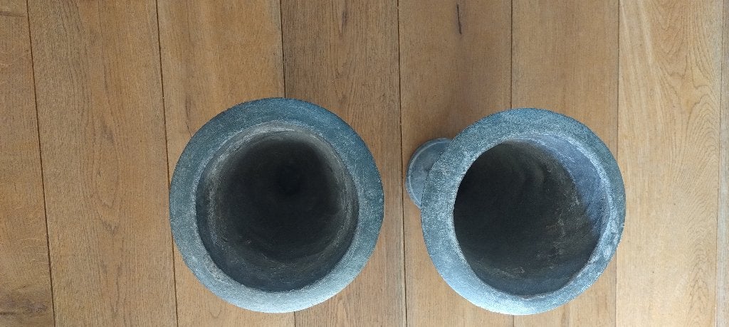 Bloempotten 2 stuks, Rond, Ophalen of Verzenden, Zo goed als nieuw, Binnen