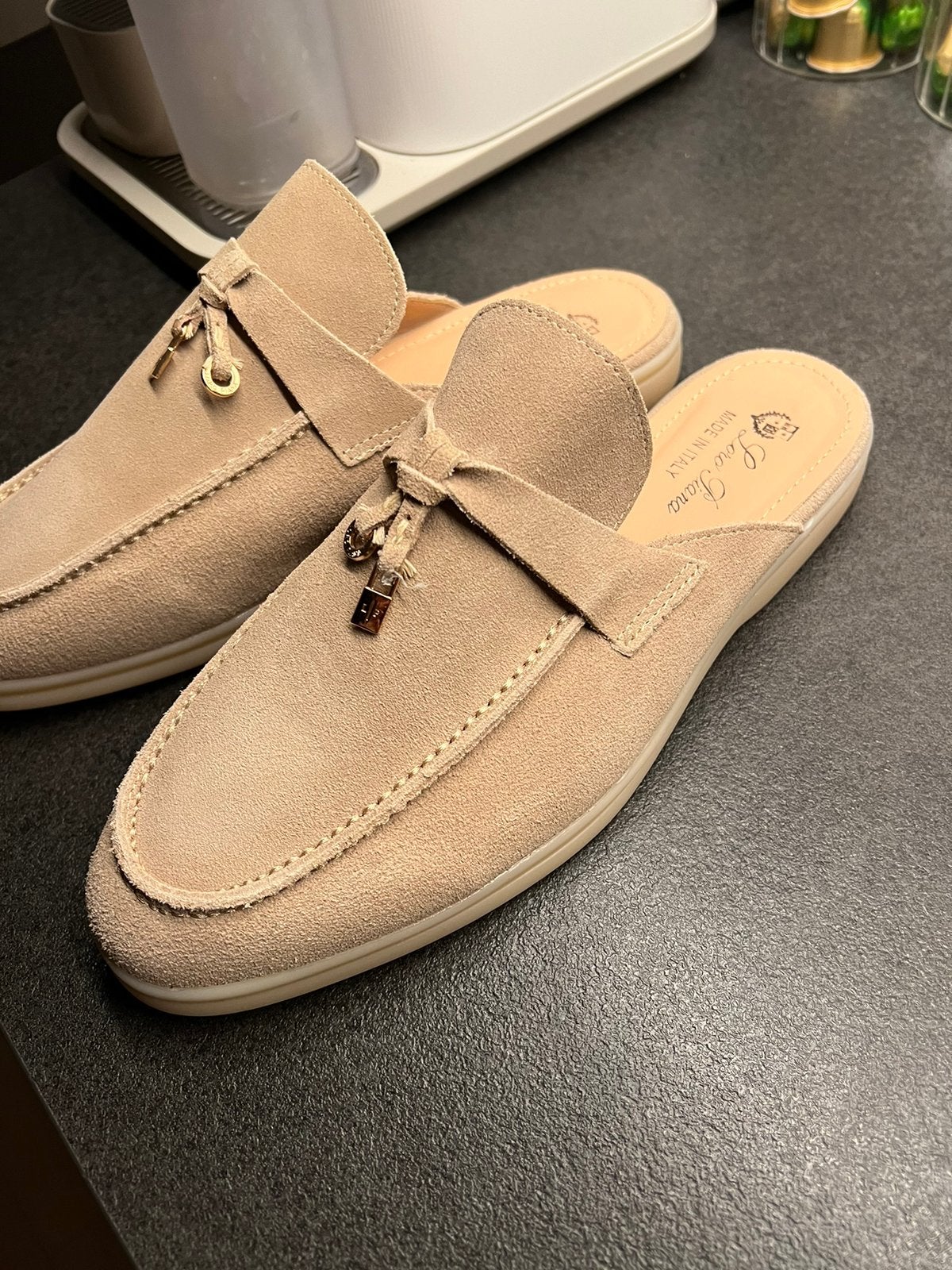 Loro piana maat 39/40 NIEUW, Ophalen of Verzenden, Zo goed als nieuw, Instappers