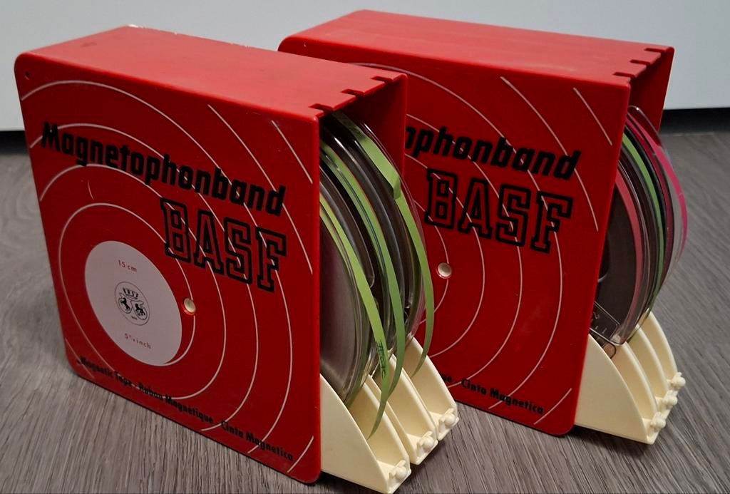 2 Rode BASF Opbergdozen met Bandrecorder Banden (15 cm), Audio, Tv en Foto, Bandrecorders, Ophalen of Verzenden