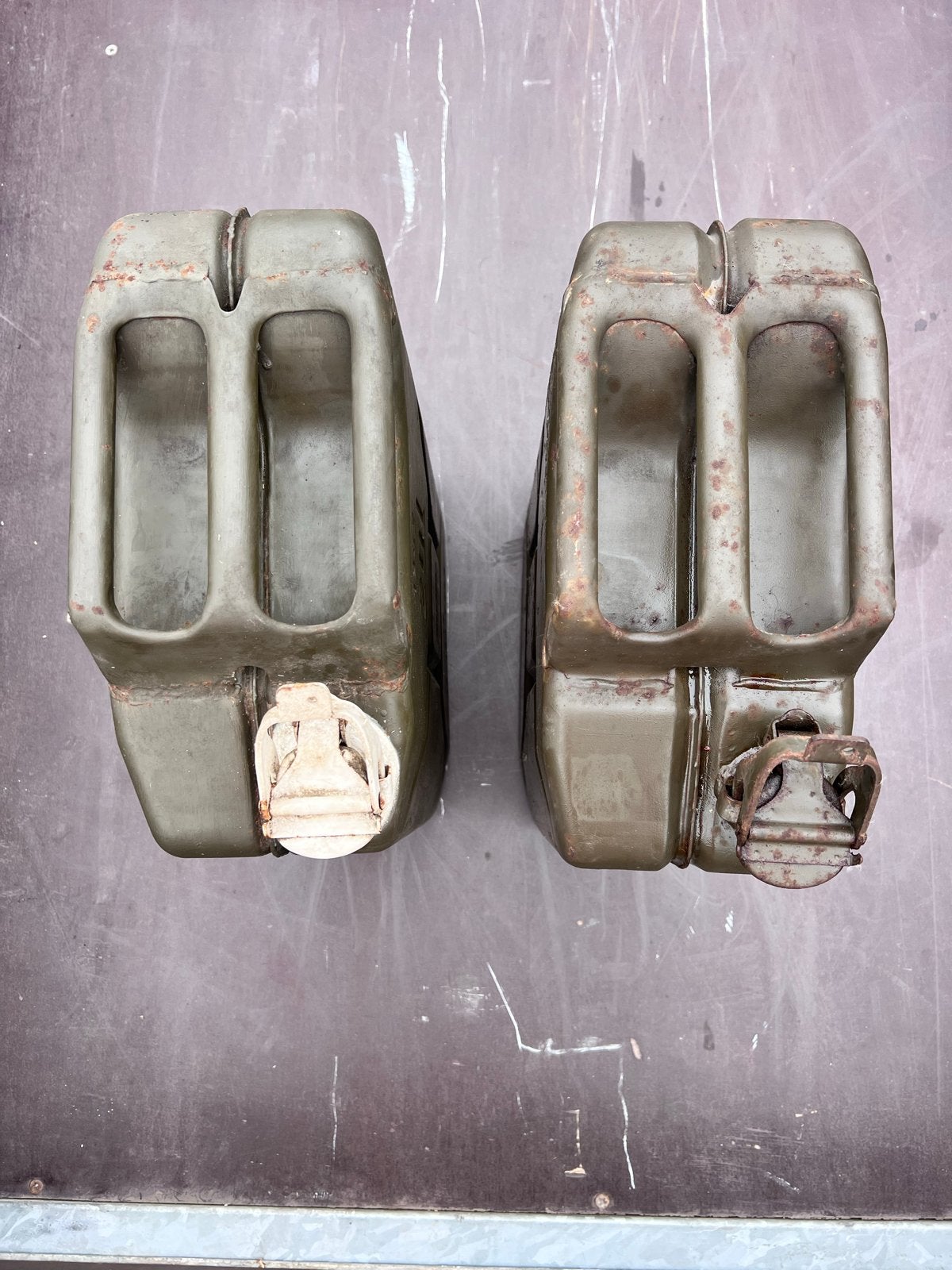 Vintage Jerrycans - 20L - Militair Groen - 1962, Ophalen