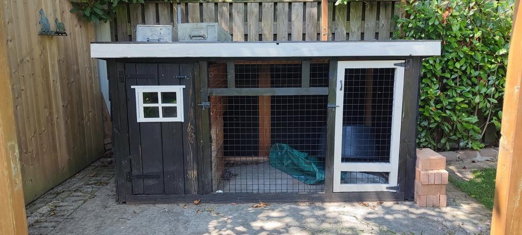 Hondenhok of kippenhok met binnenhok.Hout met dakpannen op h, Dieren en Toebehoren, Ophalen, Zo goed als nieuw, 110 cm of meer