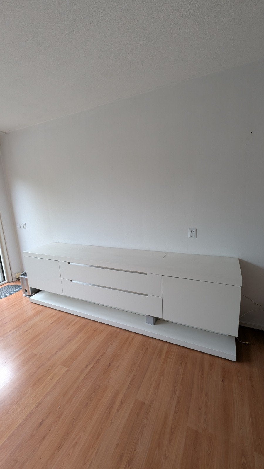 Wit TV Kast met Liftfunctie, CD/DVD Vakken en Planken, Ophalen, Overige materialen, Gebruikt, 200 cm of meer
