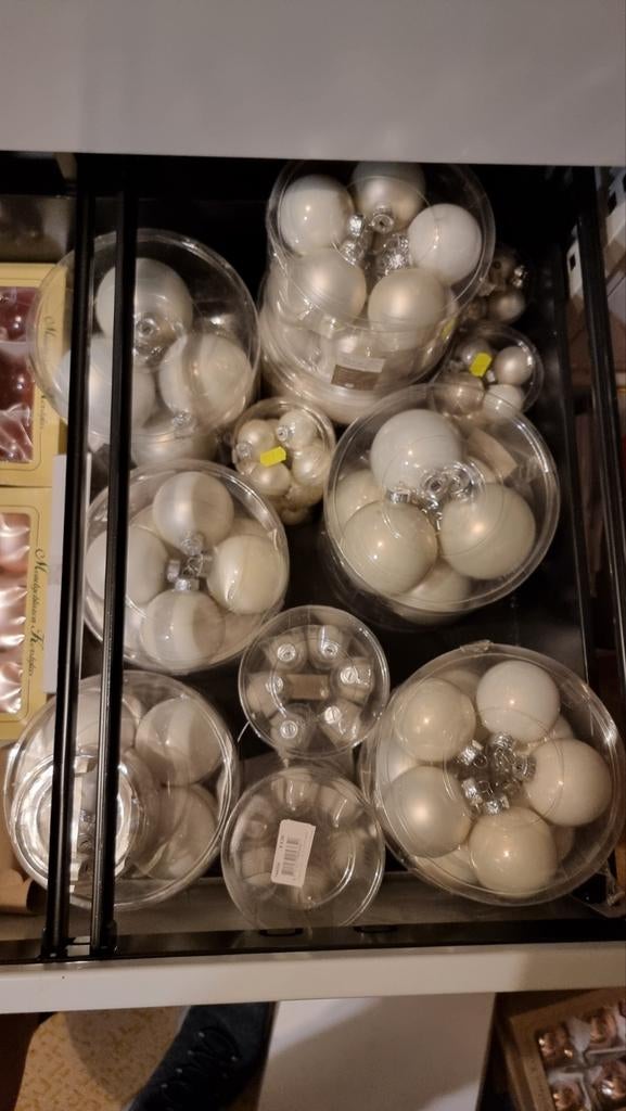 Mooi Witte Rose Paars Kerstb./ Ornament Div in NIEUWSTAAT, Ophalen, Zo goed als nieuw