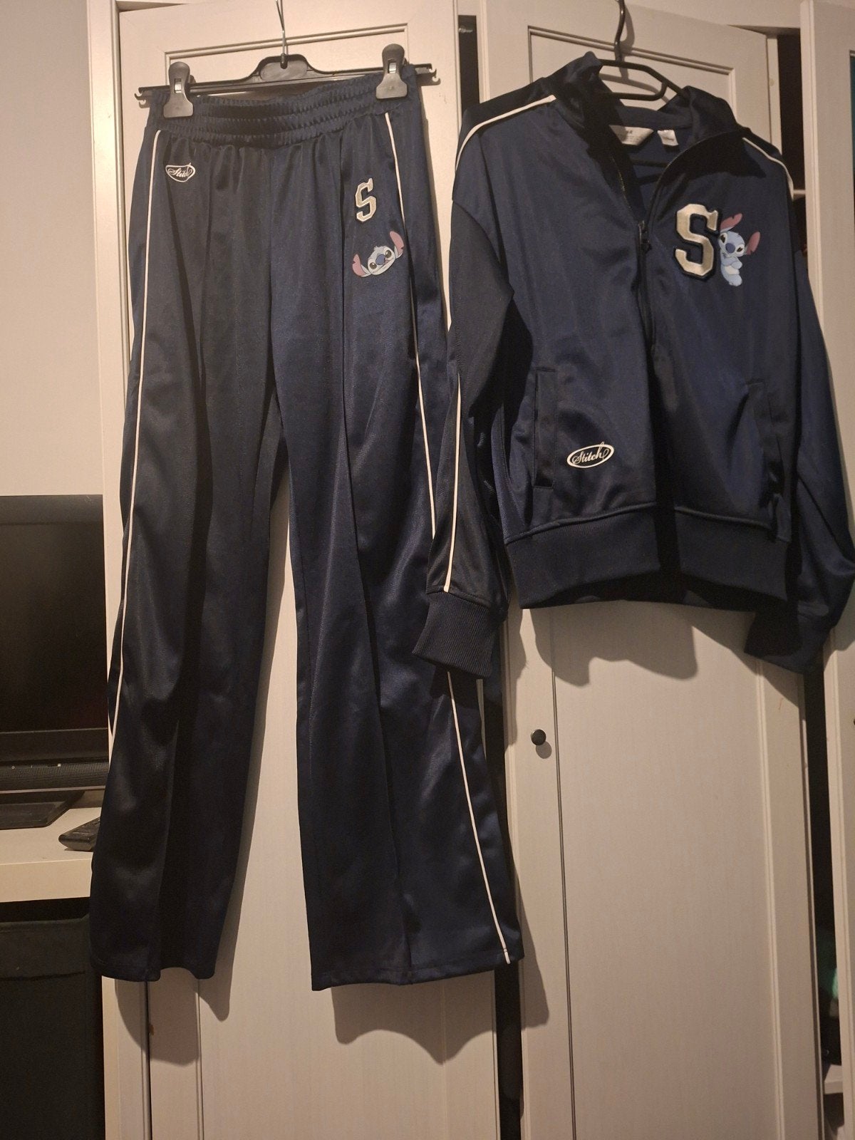 H&M Stitch trainingspak 158. 1 x kort gedragen, Kinderen en Baby's, Ophalen of Verzenden, Zo goed als nieuw, H&M, Jongen of Meisje
