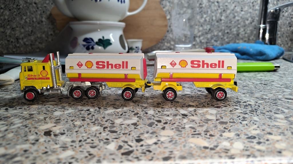 Majorette Shell tankwagen met aanhanger, Hobby en Vrije tijd, Ophalen of Verzenden