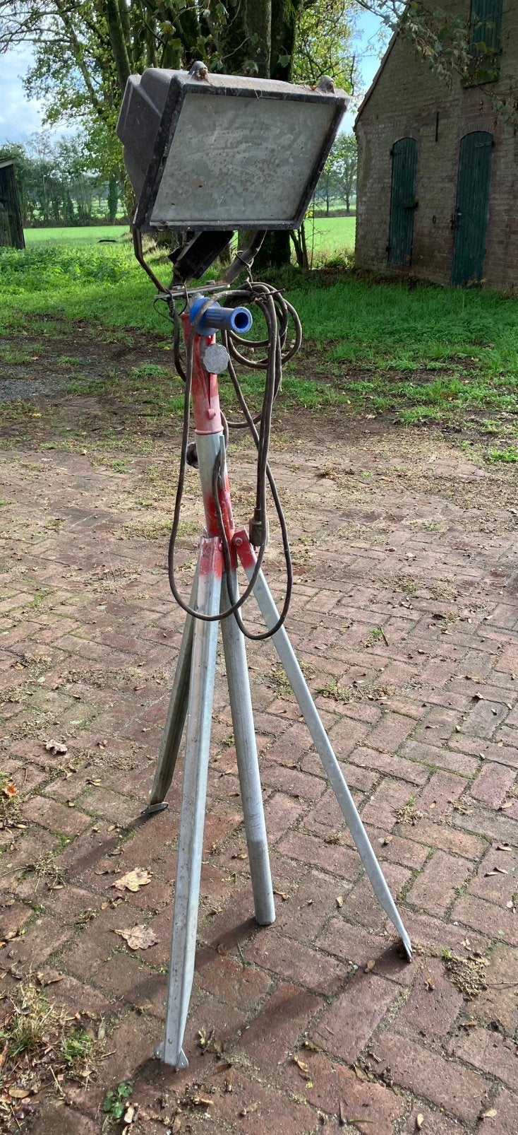 Bouwlamp met statief, Ophalen, Zo goed als nieuw, 500 watt of meer, Met statief