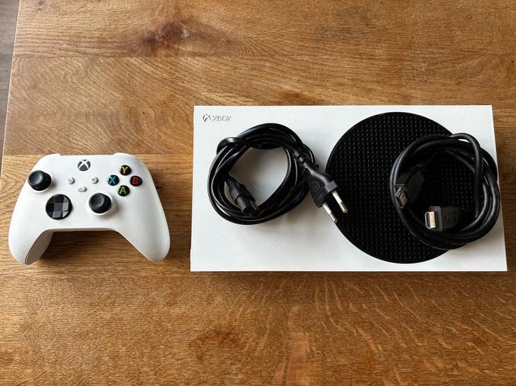 Xbox Series S Console met Controller en Kabels