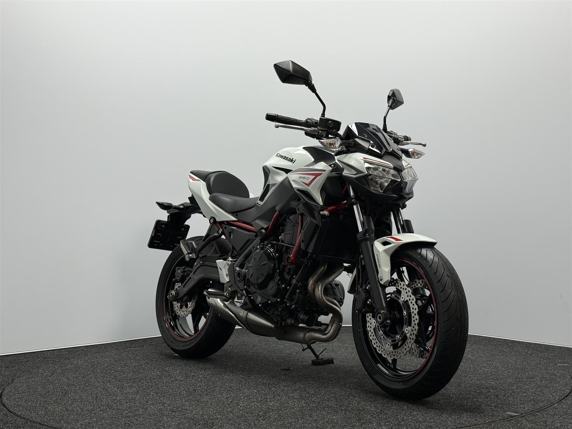 Kawasaki Z650 ABS, Motoren, Motoren | Kawasaki, LED Verlichting, Bedrijf, 12 t/m 35 kW, Naked bike