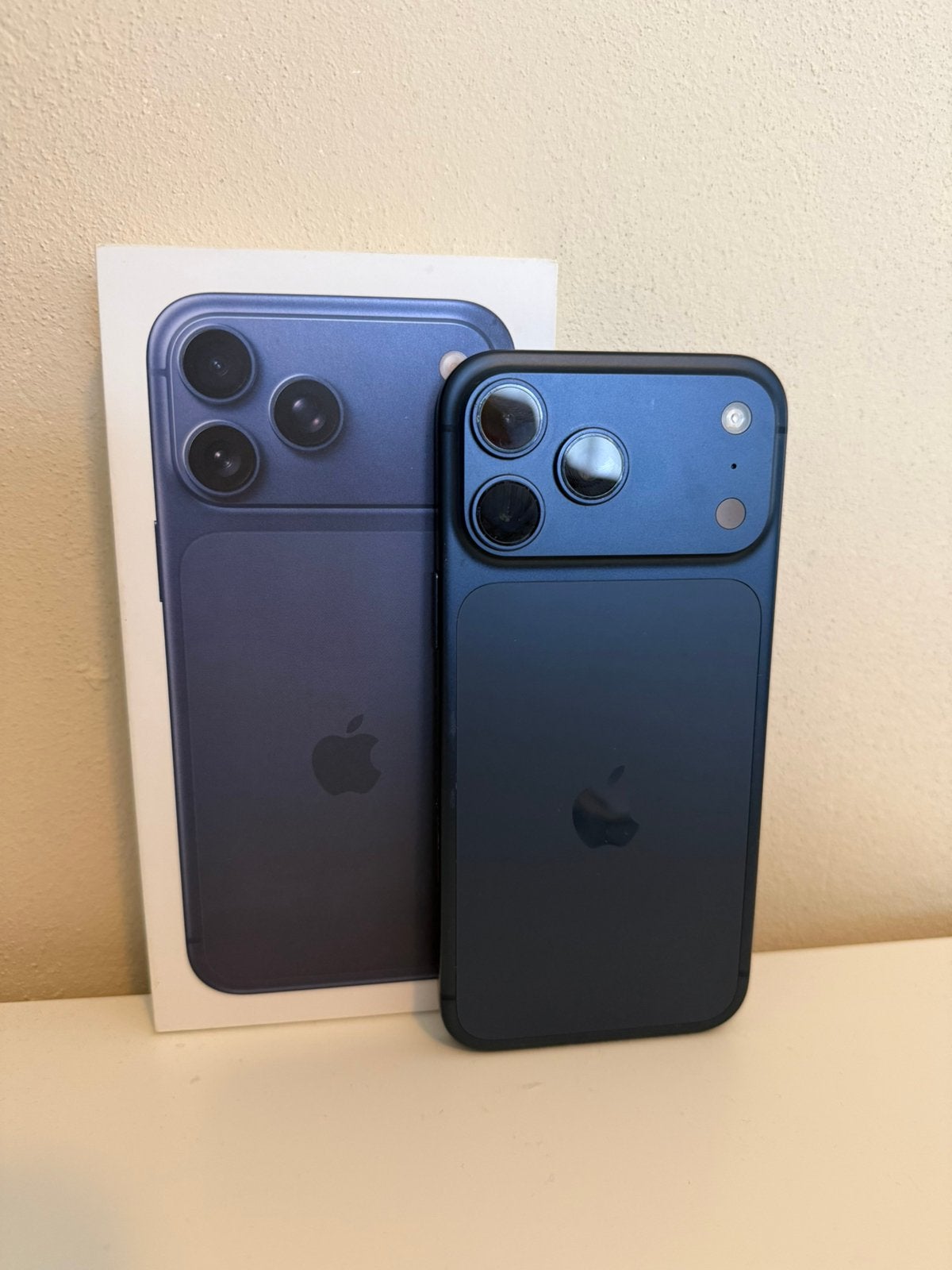 Iphone 17 Pro Max 256 GB - Gloednieuwe staat!, IPhone 17, Blauw, Ophalen of Verzenden, Zo goed als nieuw