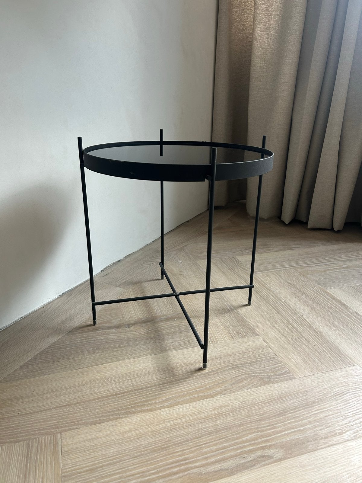 Zuiver Cupid S bijzettafel - 46 cm hoog, Ø 43 cm, Huis en Inrichting, Rond, Ophalen, 45 tot 60 cm, Glas