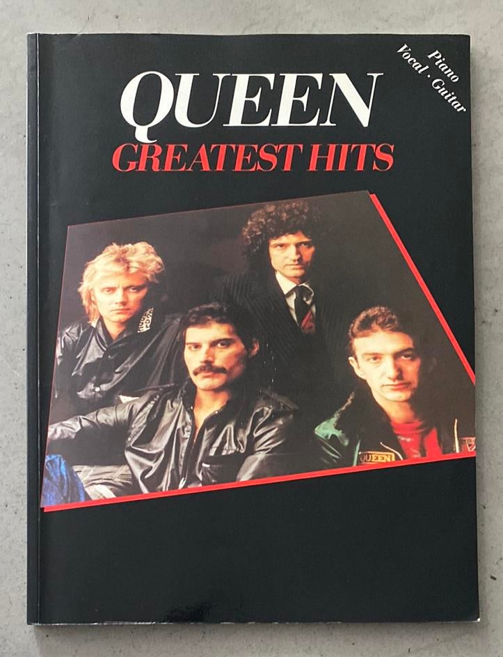 Queen Greatest Hits - Piano Vocal Guitar, Ophalen of Verzenden, Zo goed als nieuw, Artiest