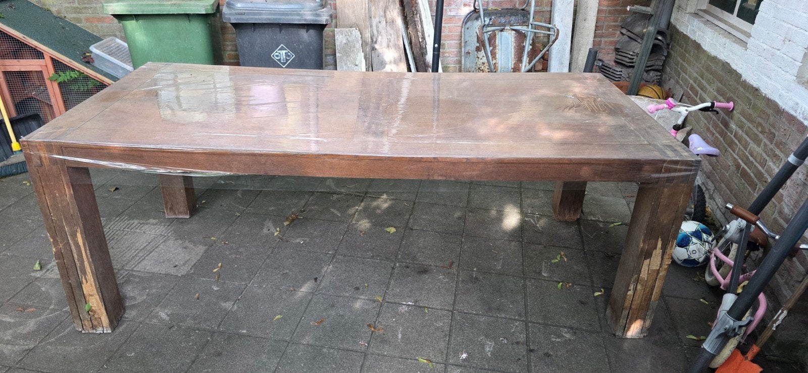 Gratis Robuuste houten eettafel - Ideaal voor buiten, Ophalen, Gebruikt, 100 tot 150 cm, Rustiek