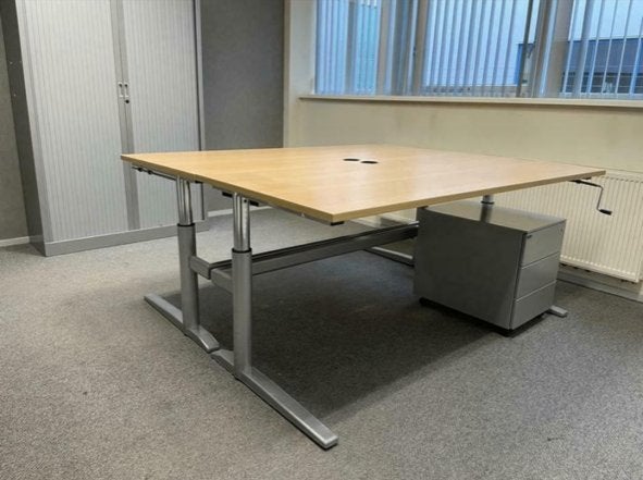 Nieuw en gebruikte kantoormeubelen, Ophalen of Verzenden, Zo goed als nieuw