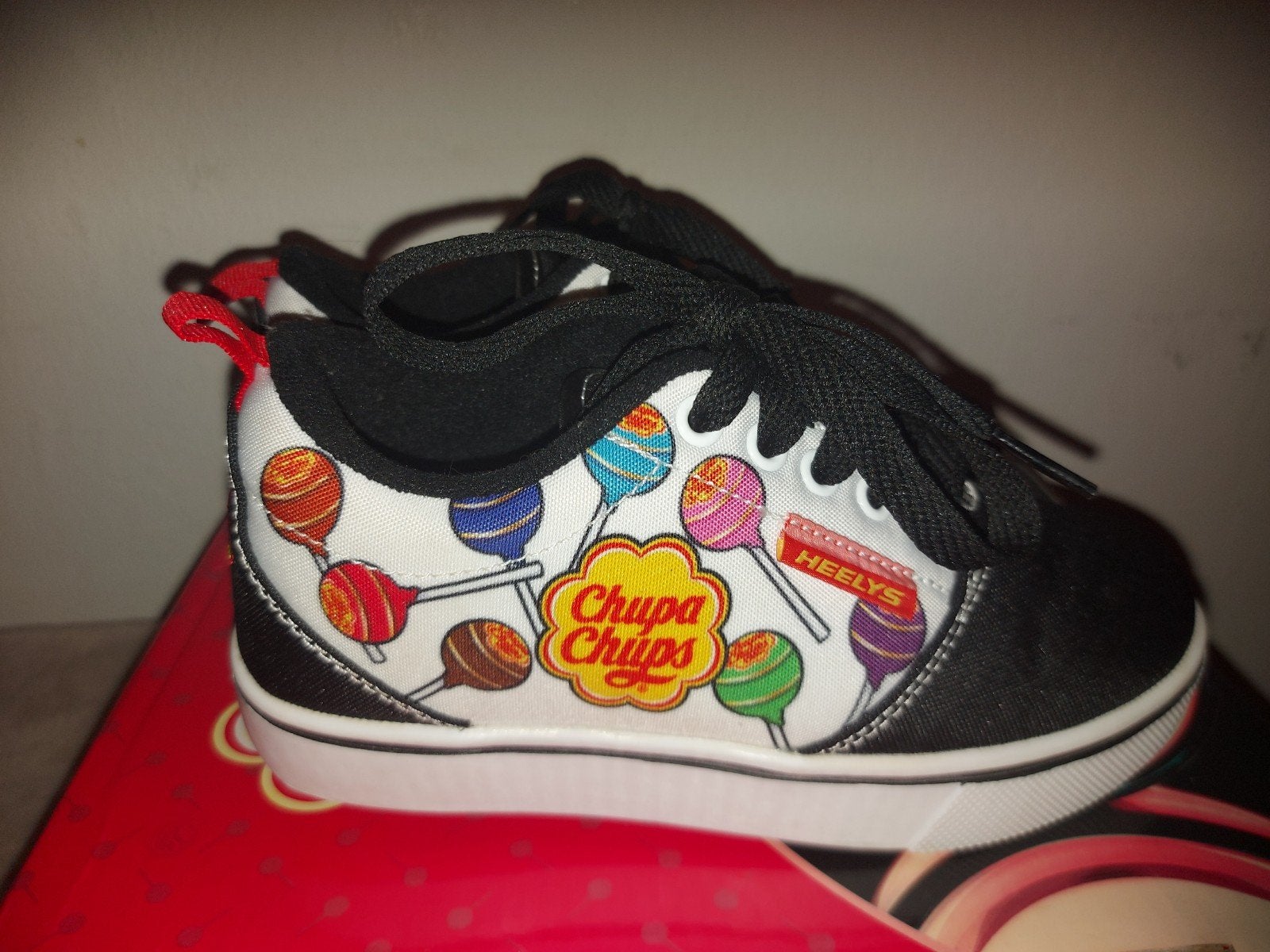 Heelys Chupa Chups rolschoenen - Maat 32, Ophalen of Verzenden, Zo goed als nieuw, Kinderen