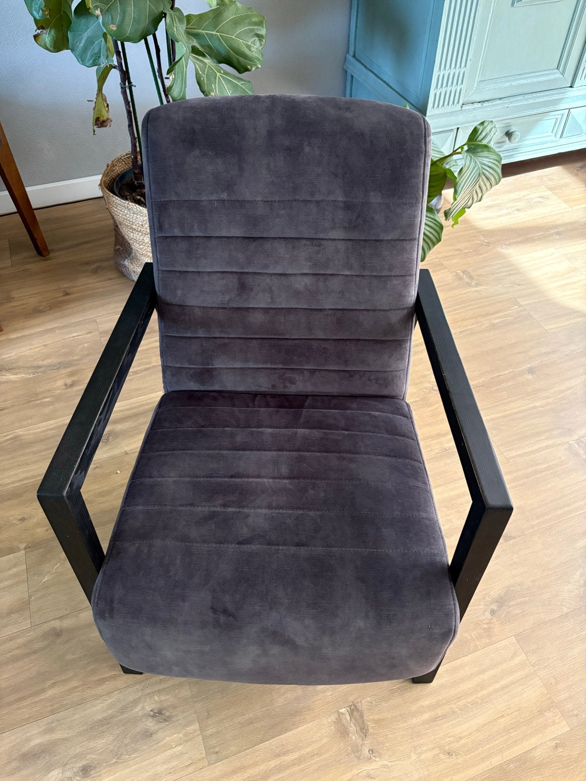 Fauteuil Eleonora Lars met fluwelen bekleding, Ophalen, 75 tot 100 cm, Zo goed als nieuw, Stof