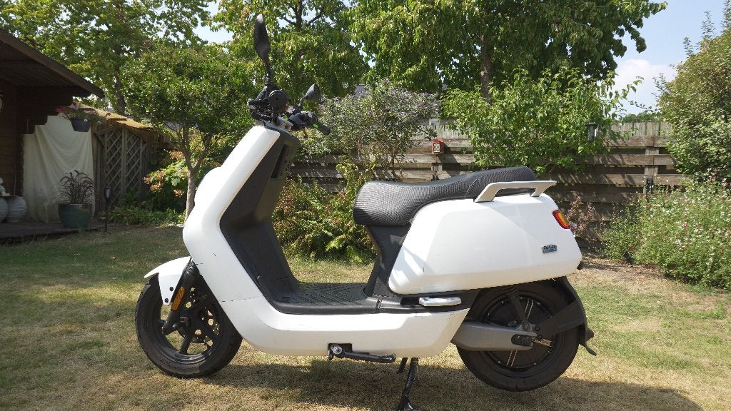 Niu N-series sport scooter (geel kenteken) (elektrisch), Ophalen, Maximaal 45 km/u, Elektrisch, Gebruikt