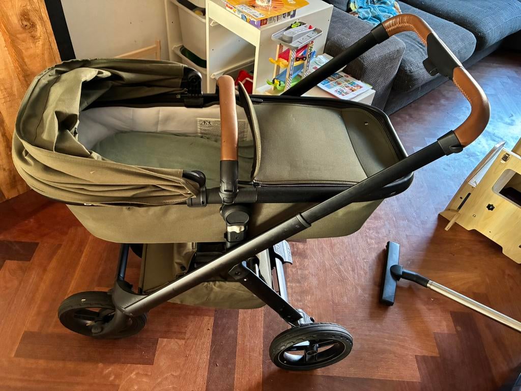 Dubatti One kinderwagen, Zo goed als nieuw, Combiwagen, Met reiswieg, Ophalen