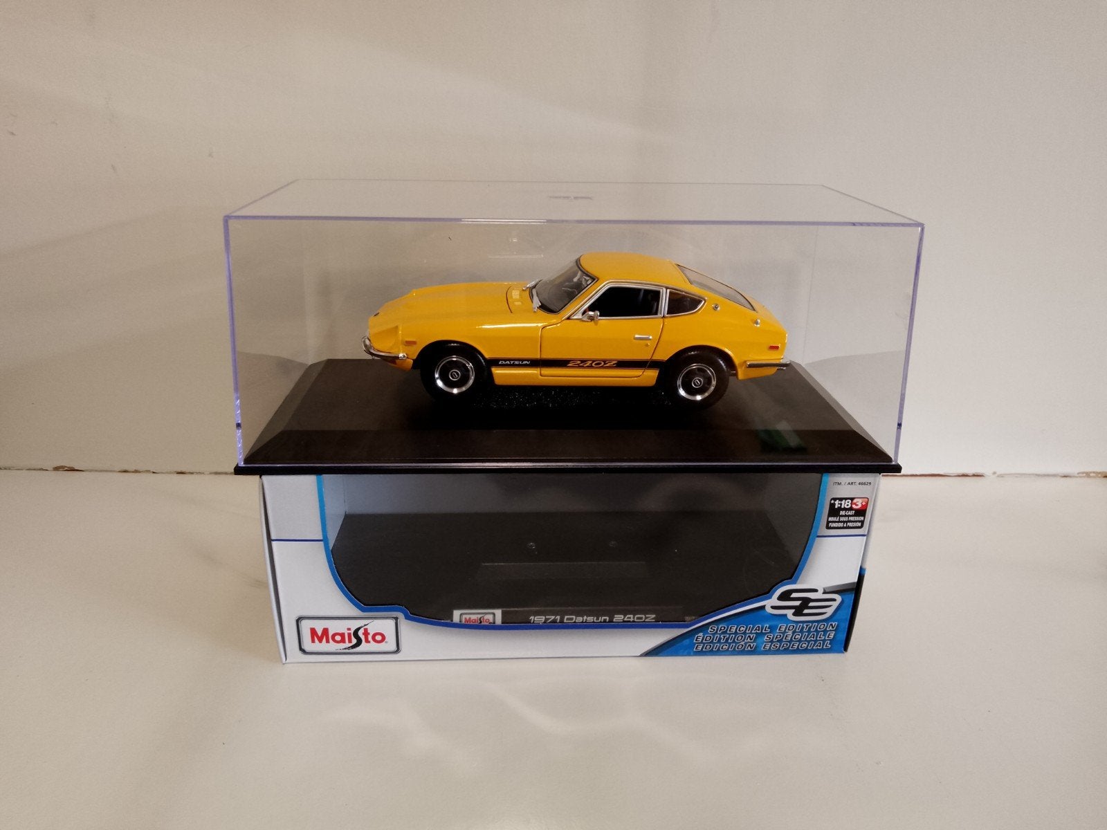 maisto - Datsun 240Z  1:18, Hobby en Vrije tijd, Modelauto's | 1:18, Ophalen of Verzenden, Zo goed als nieuw, Auto, Maisto