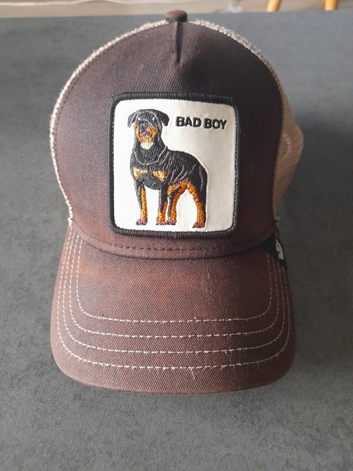 Goorin Bros Bad Boy trucker cap in een bruine kleur, te herk, Ophalen of Verzenden