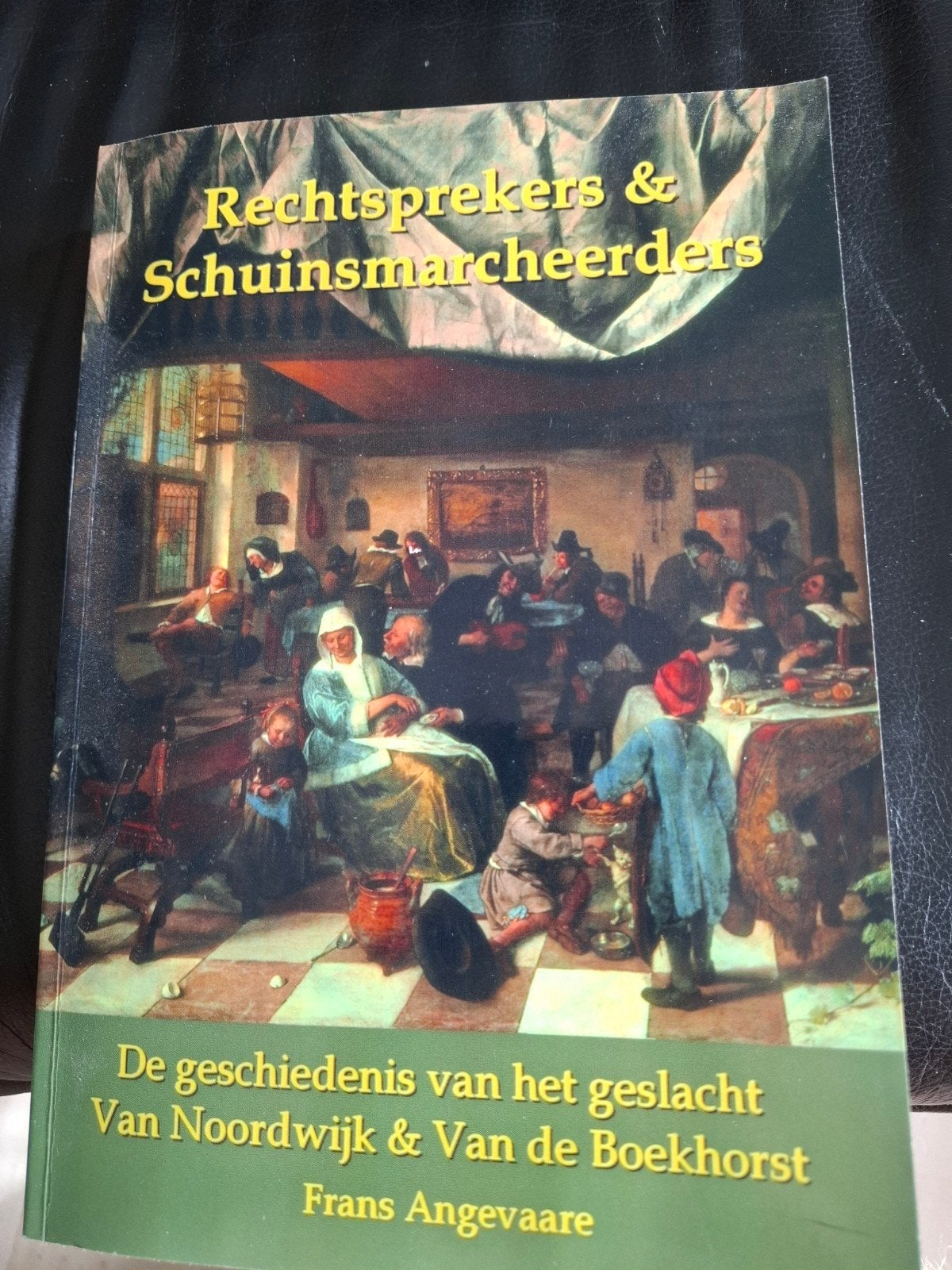 Rechtsprekers & Schuinsmarcheerders - Familiegeschiedenis, Boeken, Overige, Ophalen of Verzenden, Zo goed als nieuw, Frans Angevaare