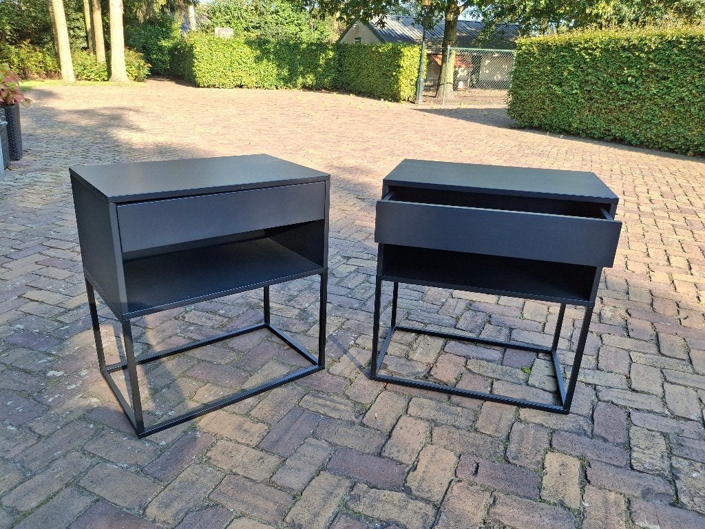 Foto 2 van Nachtkastje