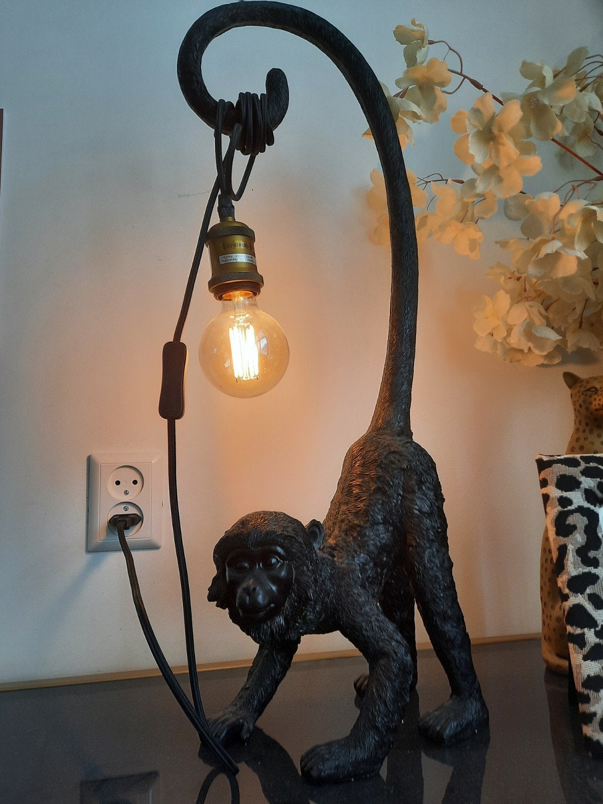 Lampje aap, Ophalen
