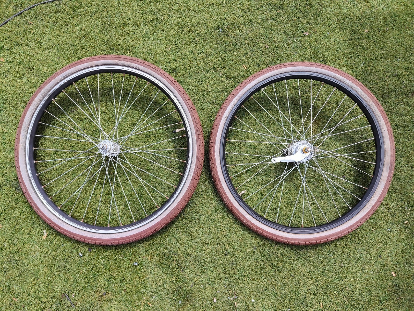 Goede 24 inch wielset wielen Nexus 3 versnellingen, Zo goed als nieuw, Aluminium, Shimano, Kinderfiets