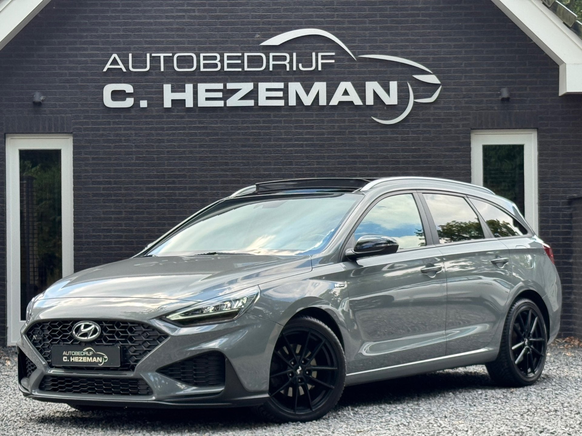 Hyundai I30 Wagon 1.5 T-GDi 160PK MHEV N Line NARDO GREY PAN, Voorwielaandrijving, Dealer onderhouden, Gebruikt, Zwart