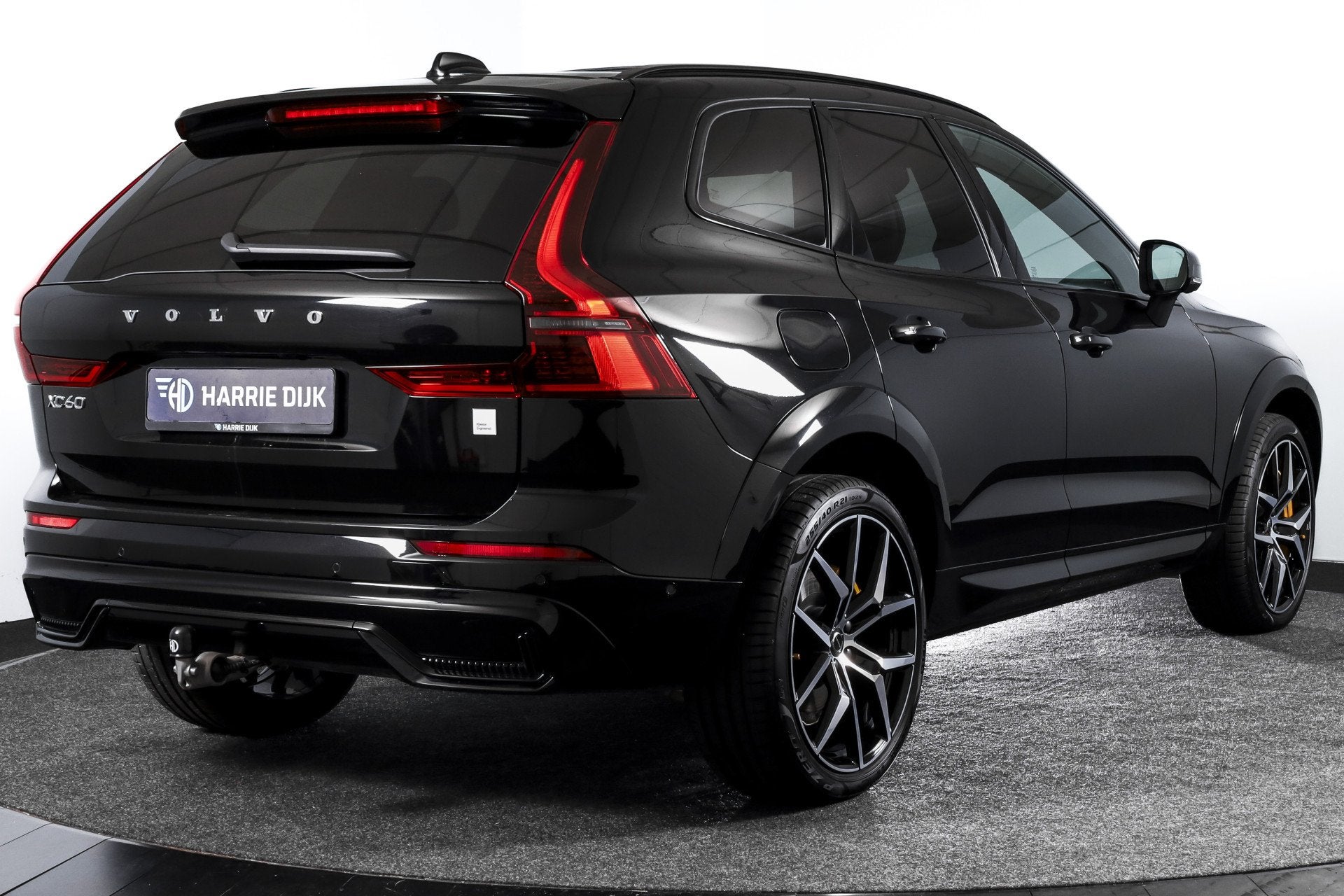 Volvo XC60 2.0 T8 Plug-in-hybrid AWD Polestar Engineered - F, Auto's, Volvo, Automaat, 12 maanden, Gebruikt, Euro 6