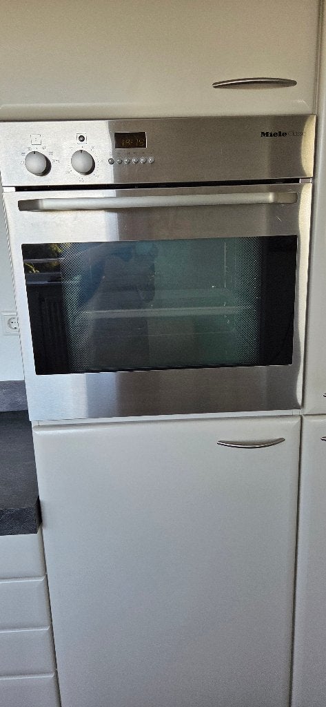 Miele oven Typ. BGM 6002, Ophalen, 45 tot 50 cm, Hete lucht, Zo goed als nieuw