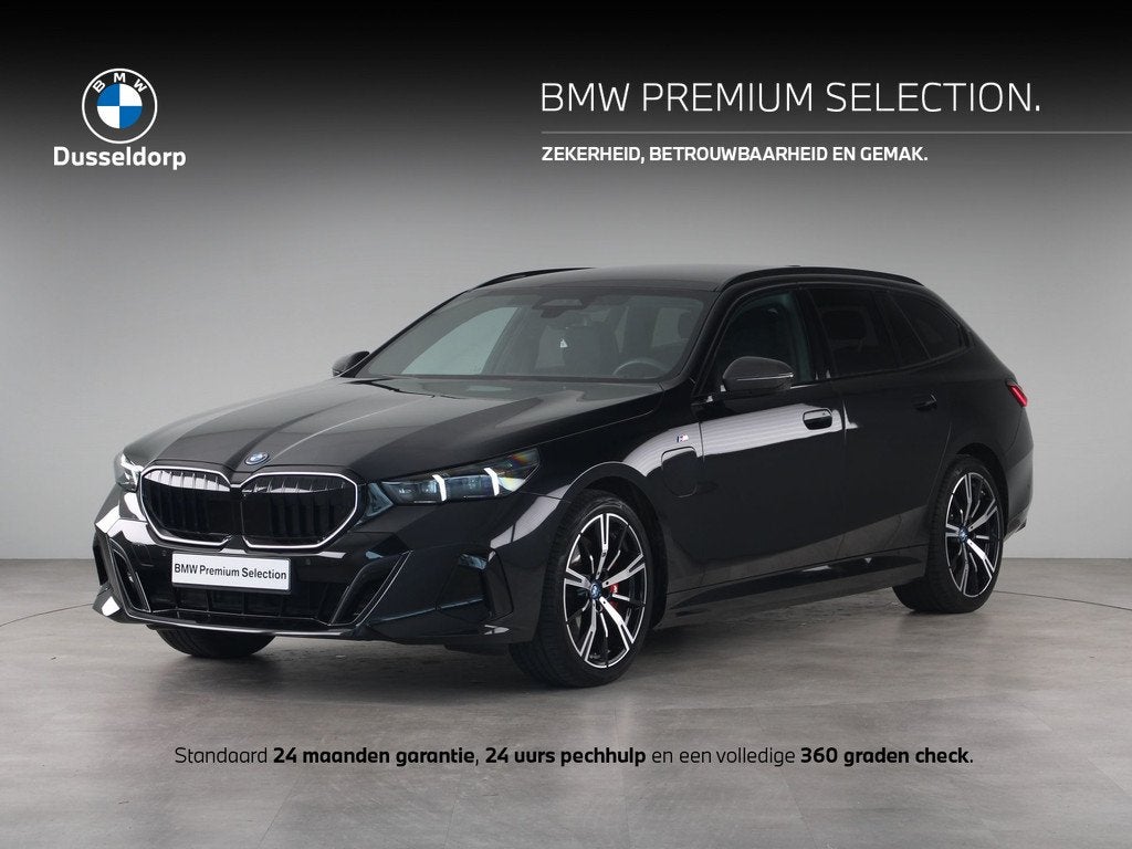 BMW 5 Serie Touring 550e xDrive M Sport Pro Trekhaak Accu So, Auto's, Automaat, Gebruikt, Zwart, Met garantie (alle)