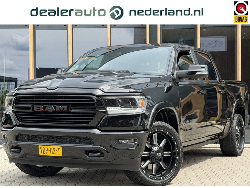 RAM Ram 1500 5.7 V8 4x4 Crew Cab Laramie | LPG | Luchtvering, Gebruikt, 5654 cc, 402 pk, Zwart