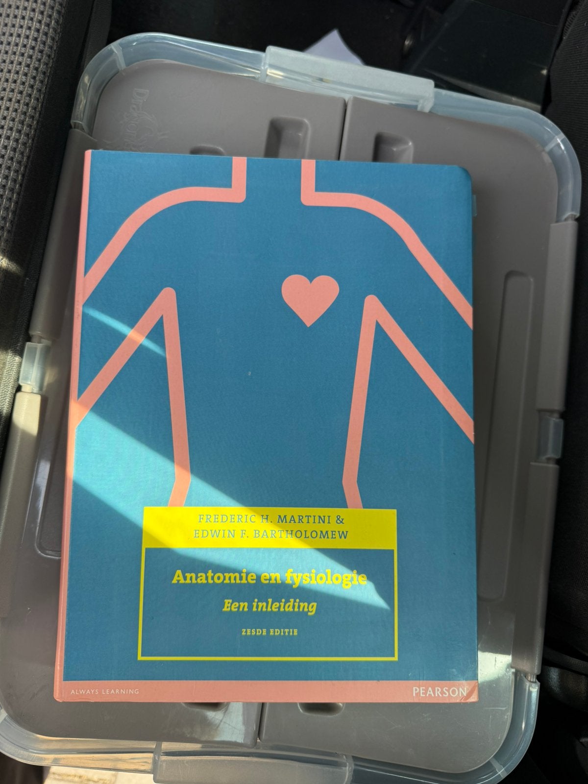 Anatomie en fysiologie – Een inleiding, zesde editie, Boeken, Studieboeken en Cursussen, Ophalen, Zo goed als nieuw