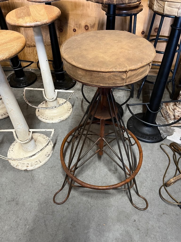 Industriele barkruk 78 cm hoog, Ophalen, Gebruikt, Met voetsteun, 60 tot 90 cm