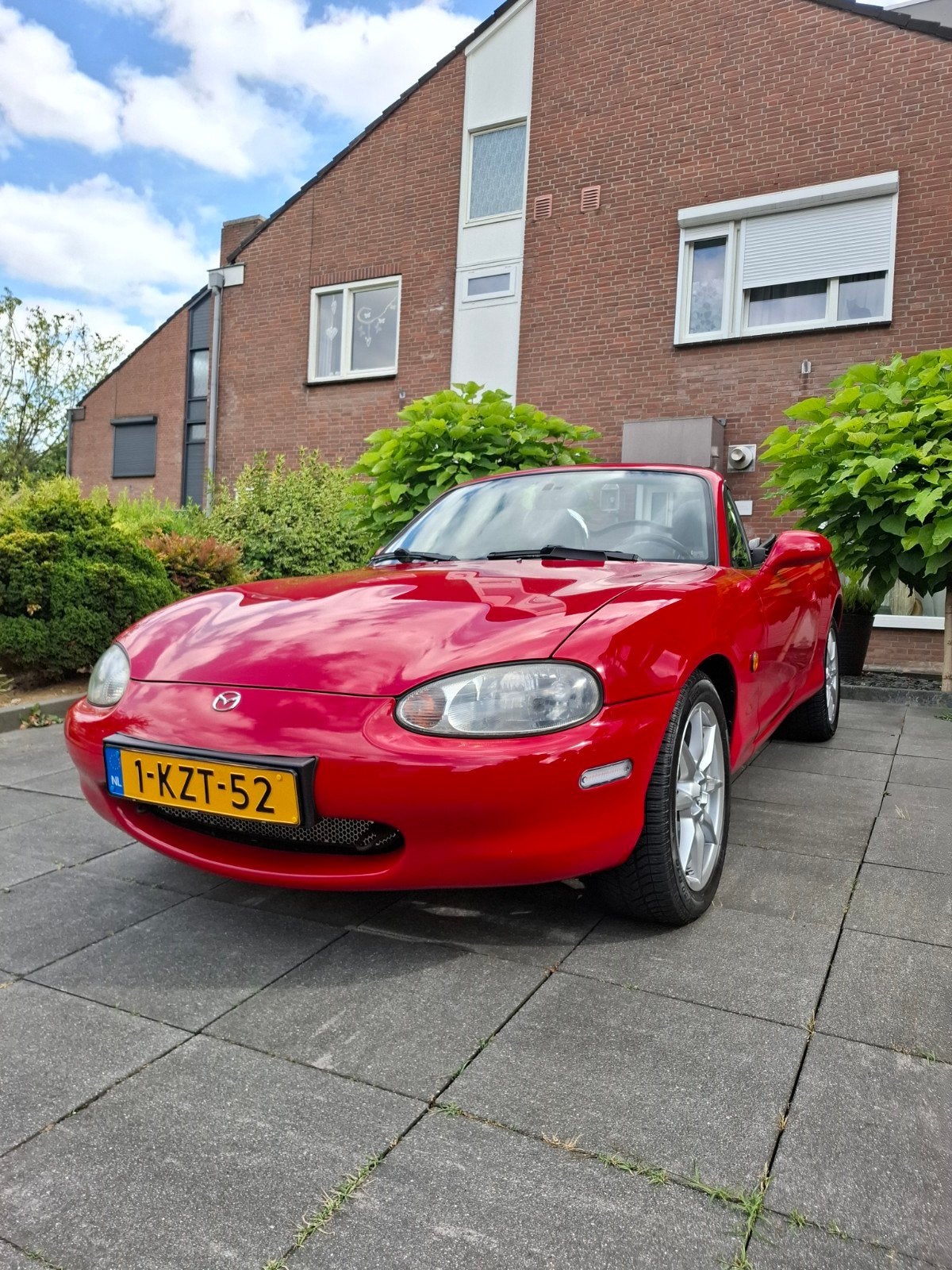 Mazda MX-5 1.6 I 1998 Rood, Auto's, Achterwielaandrijving, 40 €/maand, 4 cilinders, Cabriolet