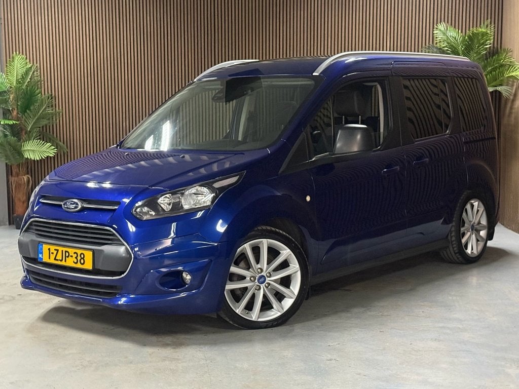 Ford Tourneo Connect Compact 1.0 Titanium (bj 2015), Auto's, Ford, Euro 5, 101 pk, Gebruikt, Parkeersensor
