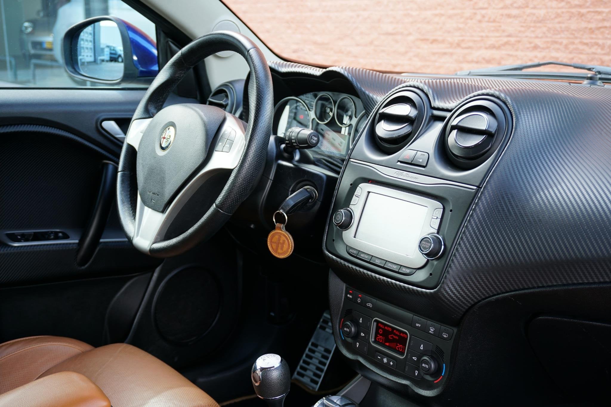 Alfa Romeo MiTo 1.3 JTDm ECO Esclusivo + LEDER / NAVIGATIE /, Auto's, Voorwielaandrijving, Euro 5, Gebruikt, 4 cilinders