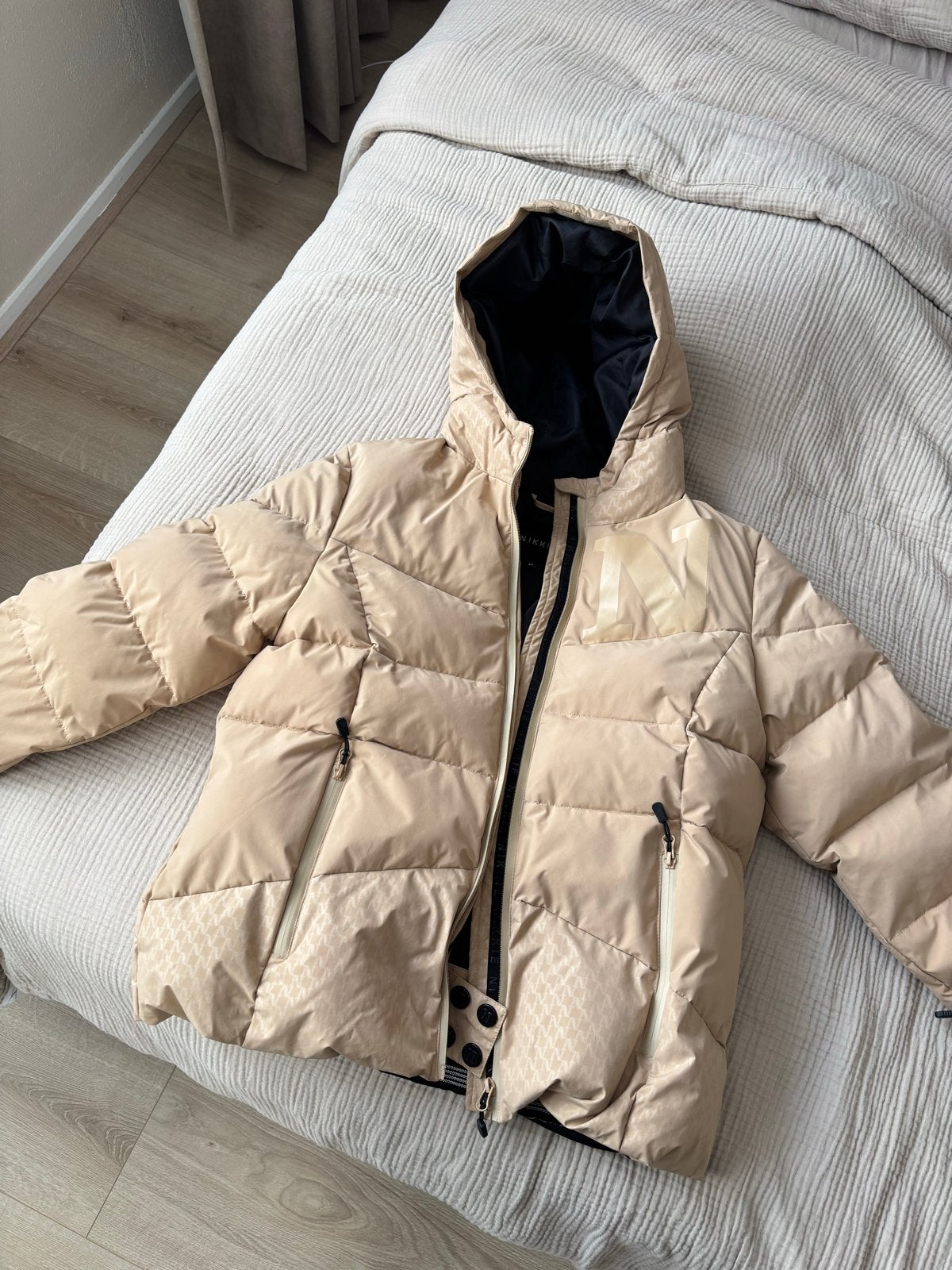 Nikkie Ski Jas Maat 44 met Sneeuwvanger en Skipasvak, Kleding | Dames, Ophalen of Verzenden, Gedragen, Maat 42/44 (L), Jack