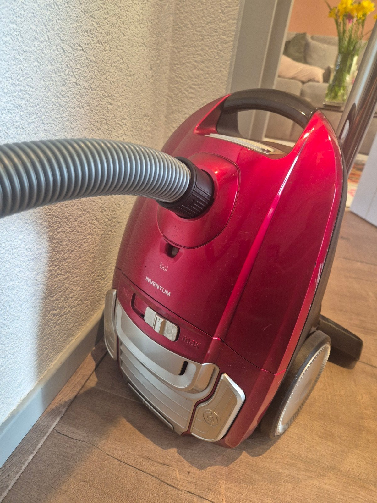 Inventum ST306RZA/02 Stofzuiger - 700 Watt, Witgoed en Apparatuur, Overige merken, Gebruikt, Sledestofzuiger, Minder dan 1200 watt