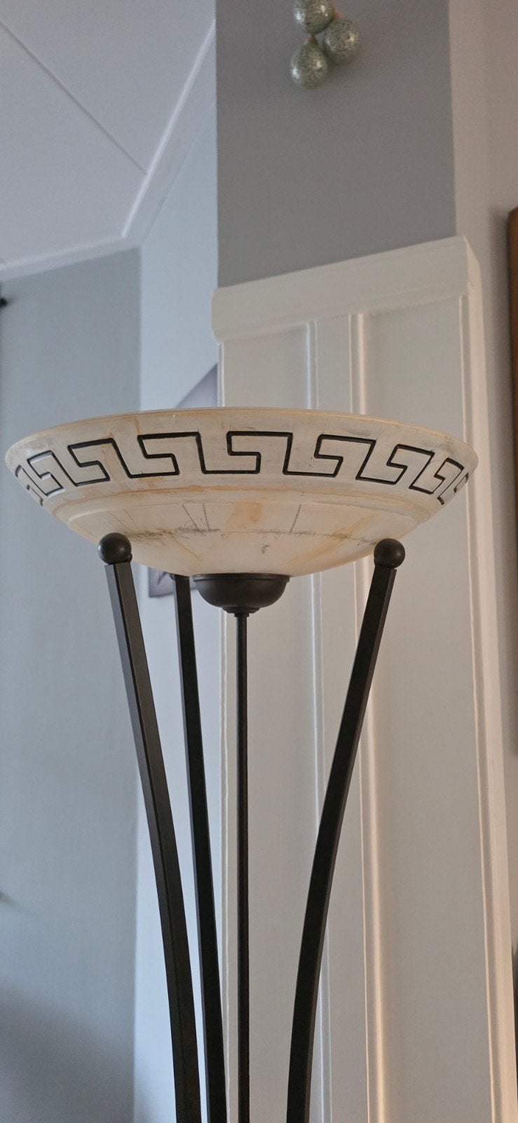 Stijlvolle staande lamp met glazen kap en metalen frame, Huis en Inrichting, Ophalen, Gebruikt, E27 (groot), Glas