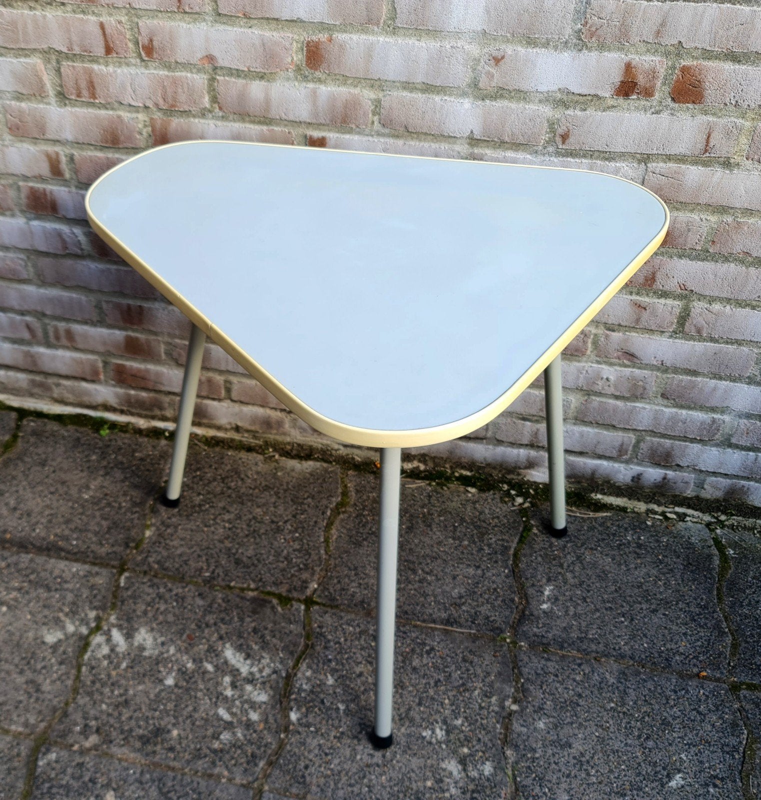 Vintage niertafel plectrum tafel babyblauw jaren 50/60 uniek, Verzamelen, Ophalen, Huis en Inrichting
