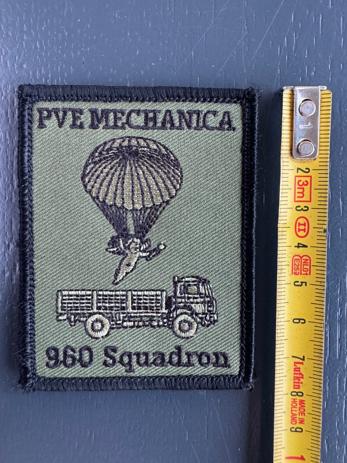 KLu RNLAF mouwembleem 960, Verzamelen, Militaria | Algemeen, Ophalen of Verzenden, Luchtmacht, Nederland, Embleem of Badge