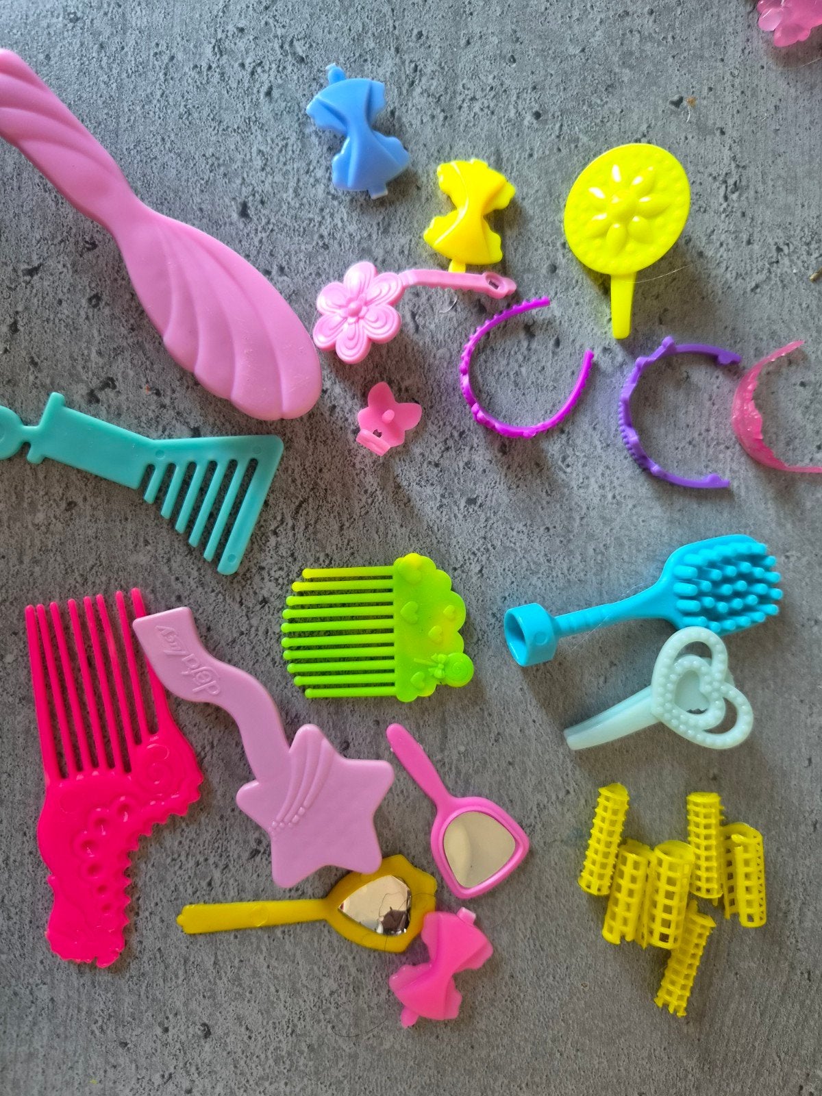 Vintage Barbie haaraccessoires: kammen, kroon, krulspelden, Ophalen of Verzenden, Gebruikt