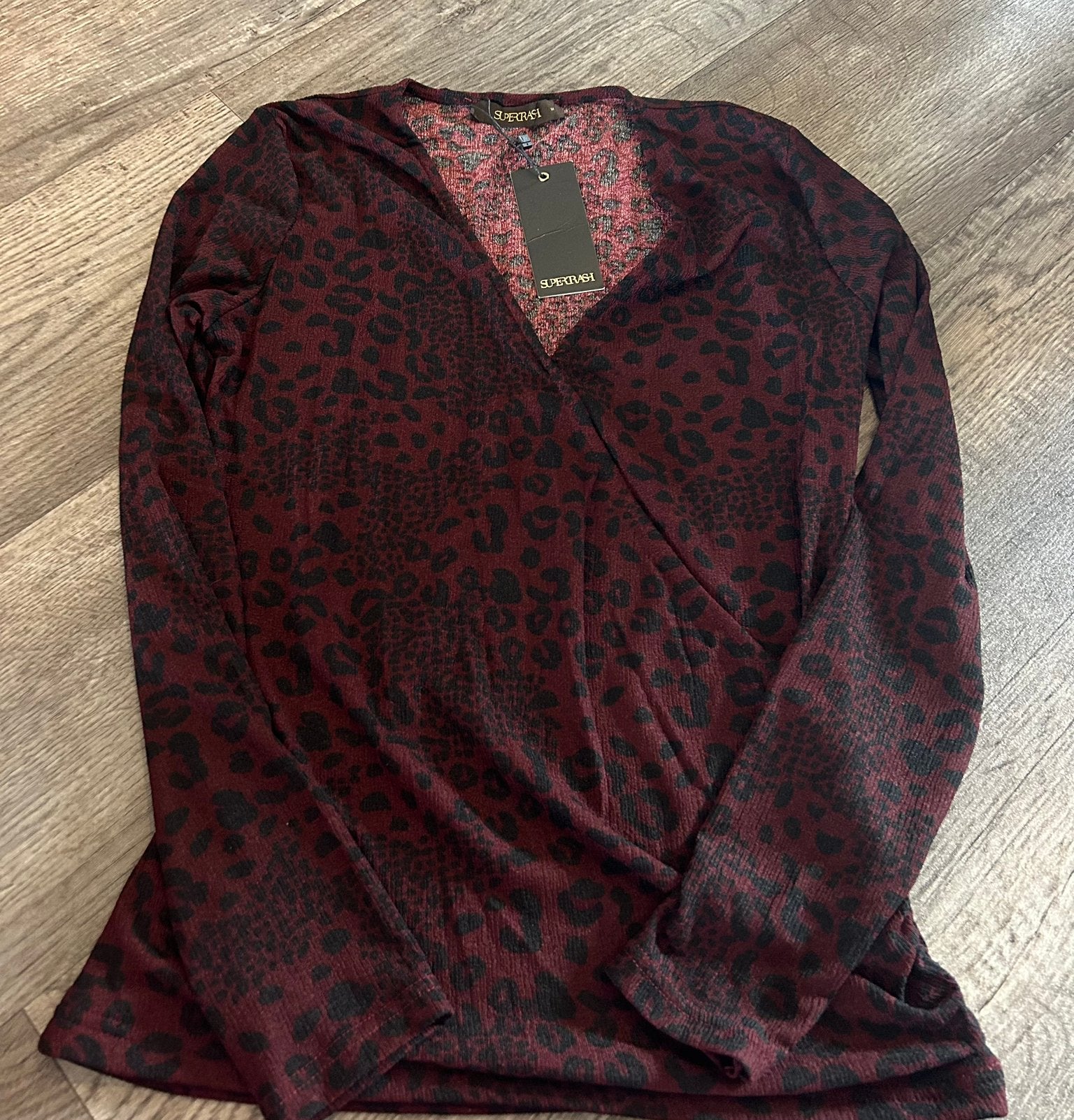 SuperTrash truitje wijnrood, maat M, Kleding | Dames, Blouses en Tunieken, Ophalen of Verzenden, Nieuw, Maat 38/40 (M), Rood