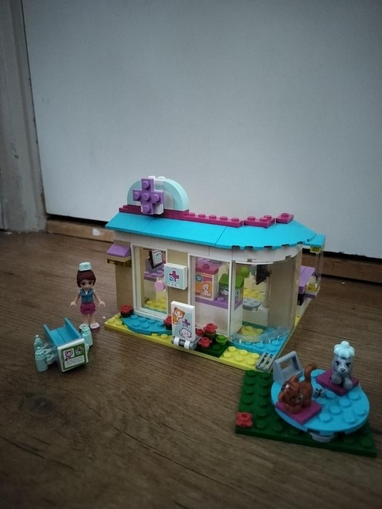Lego friends dierenkliniek: 41085, Gebruikt, Lego, Friends, Ophalen of Verzenden