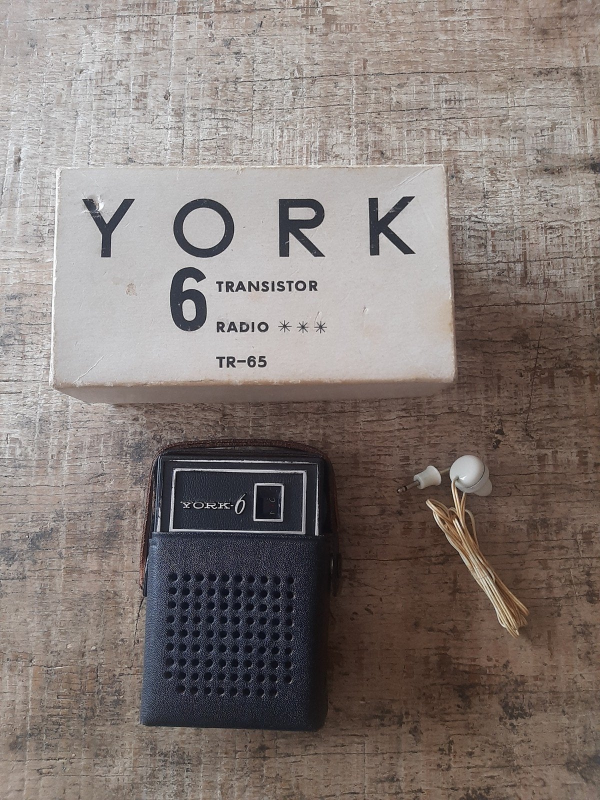 York 6 Transistor Radio TR-65 in originele doos, Ophalen of Verzenden, Zo goed als nieuw, Transistorradio