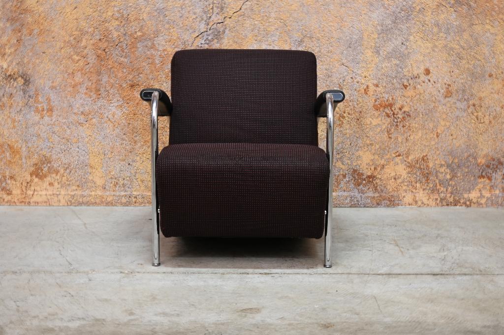 IZGS Leolux Scylla designfauteuil donkerrode/paarsige stof